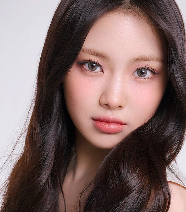Olens Daily Colored Contacts French Shine Gray (20p) - Image 4